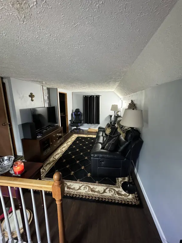 37 Dutton ST, Manchester, NH 03104