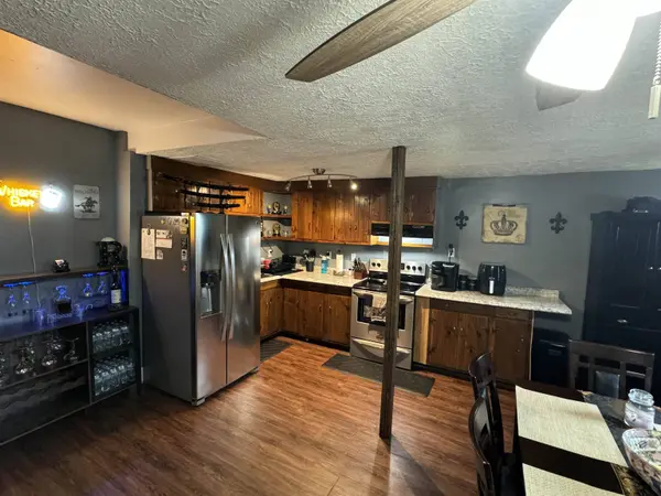 37 Dutton ST, Manchester, NH 03104