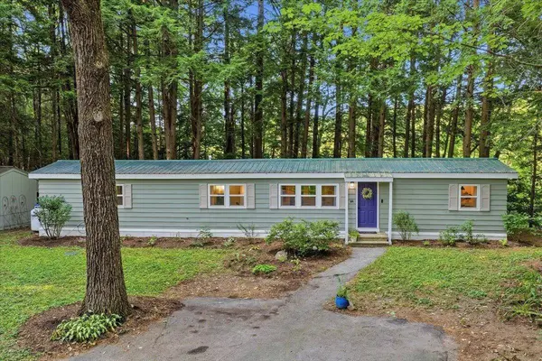 64 Evergreen LN