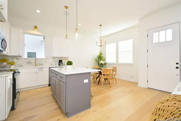 1024 Blanco Rd, Unit 401, San Antonio, TX 78212