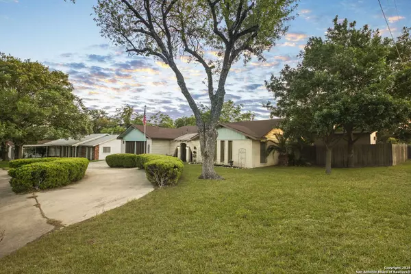 5501 Merkens Dr, San Antonio, TX 78240