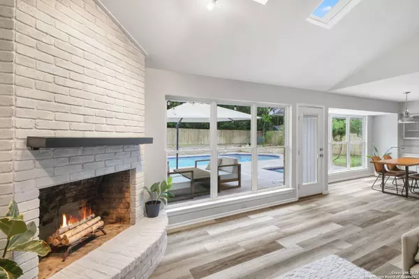 622 Many Oaks St, San Antonio, TX 78232