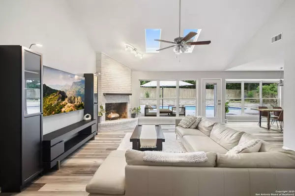 622 Many Oaks St, San Antonio, TX 78232