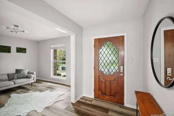 622 Many Oaks St, San Antonio, TX 78232