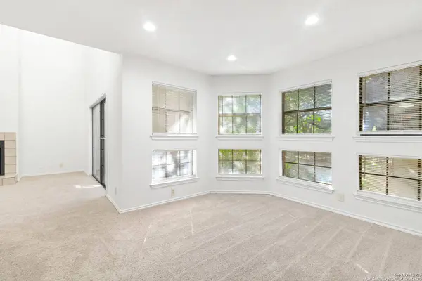 7930 Roanoke Run Dr UNIT 502, San Antonio, TX 78240