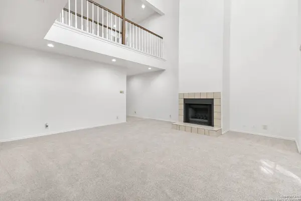 7930 Roanoke Run Dr UNIT 502, San Antonio, TX 78240