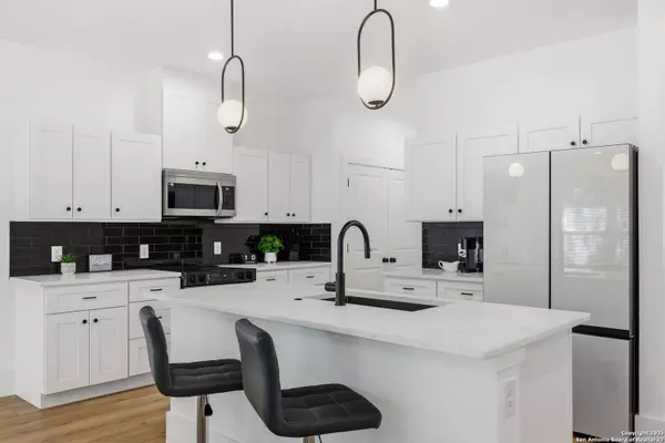 918 Berlin Ave, San Antonio, TX 78211