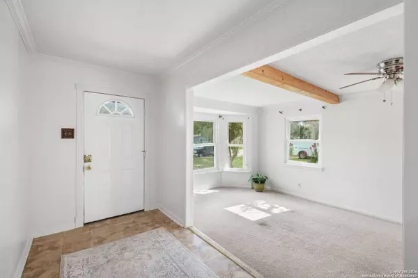 255 Trudell Dr, San Antonio, TX 78213