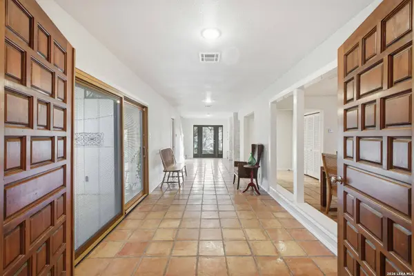 1723 Typhoon St, San Antonio, TX 78248