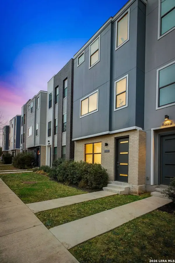 7940 Kennedy Hill UNIT 7, San Antonio, TX 78235