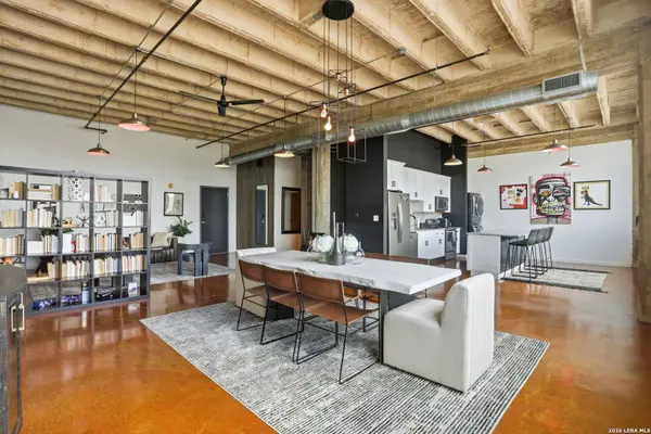 1331 S Flores St UNIT 212, San Antonio, TX 78204