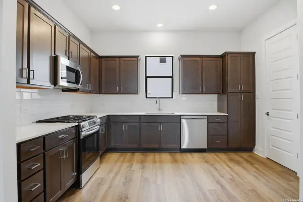 7940 Kennedy Hill UNIT 7, San Antonio, TX 78235