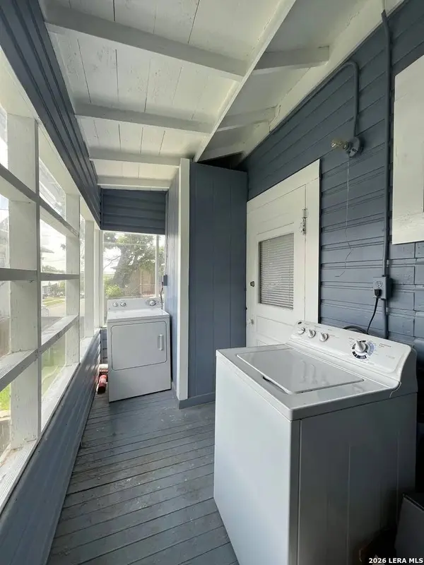 143 E Woodlawn Ave UNIT W, San Antonio, TX 78212