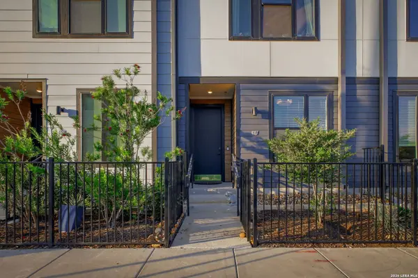 719 E Locust St Unit 4107, San Antonio, TX 78212
