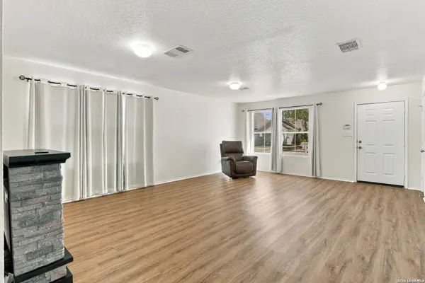 1334 Sunbend Fls, San Antonio, TX 78224