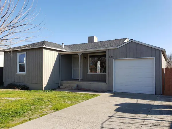 229 N 7th AVE