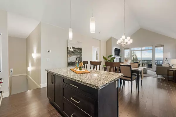3450 DAVID AVE #117, Coquitlam, BC V3E 0J9