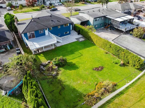 1831 Grover AVE, Coquitlam, BC V3J 3G7