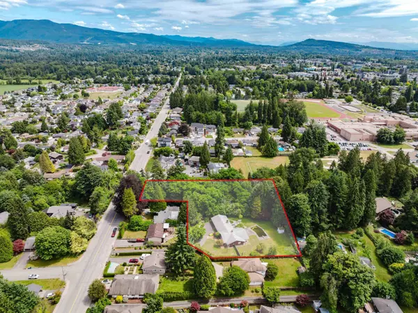 21764 124 AVE, Maple Ridge, BC V2X 4H7