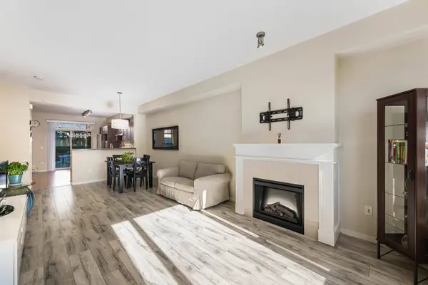 3105 Dayanee Springs BLVD #230, Coquitlam, BC V3E 0C2