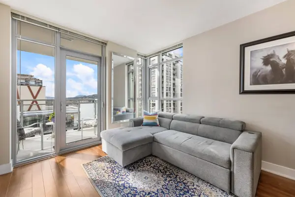 3008 Glen DR #2301, Coquitlam, BC V3B 0J5