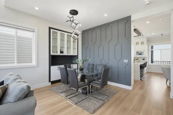 16707 15a AVE, Surrey, BC V3Z 9M4