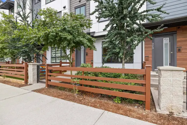 7177 194a ST #24, Surrey, BC V4N 1N3