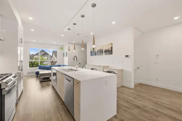 7177 194a ST #24, Surrey, BC V4N 1N3