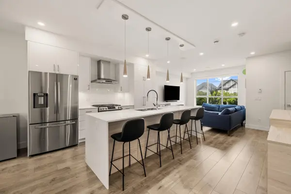 7177 194a ST #24, Surrey, BC V4N 1N3