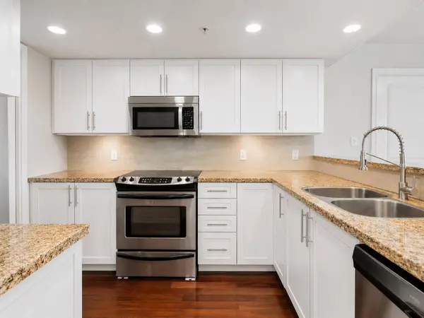 288 Ungless WAY #1403, Port Moody, BC V3H 0C9