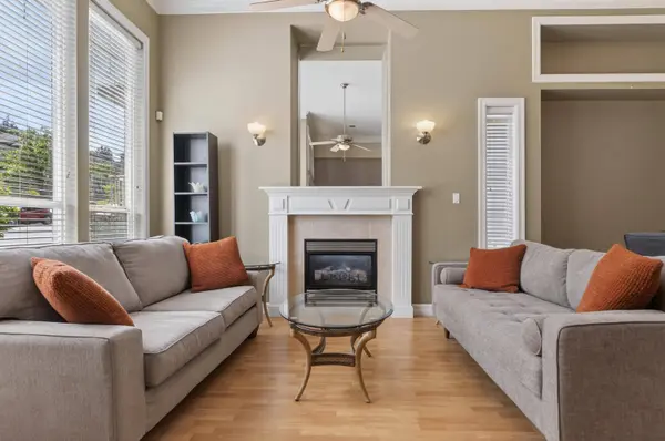 13791 62 AVE, Surrey, BC V3X 2J6
