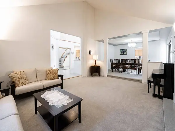 2980 Cliffrose CRES, Coquitlam, BC V3E 2T2