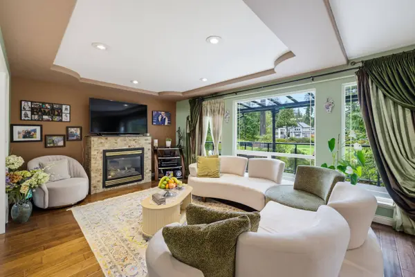 3315 Plateau BLVD, Coquitlam, BC V3E 3B8
