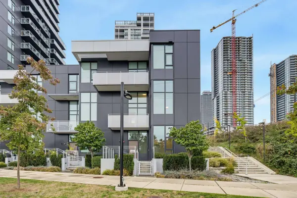 4433 Alaska ST #106, Burnaby, BC V5C 5T3