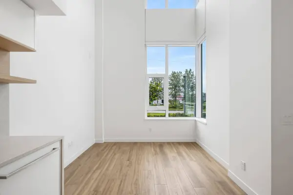 4433 Alaska ST #106, Burnaby, BC V5C 5T3