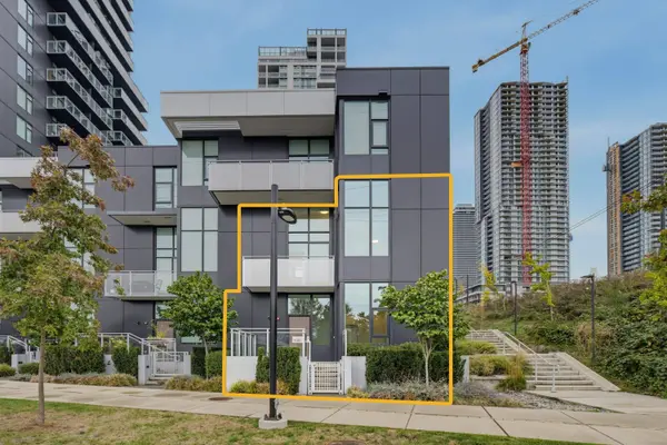 4433 Alaska ST #106, Burnaby, BC V5C 5T3