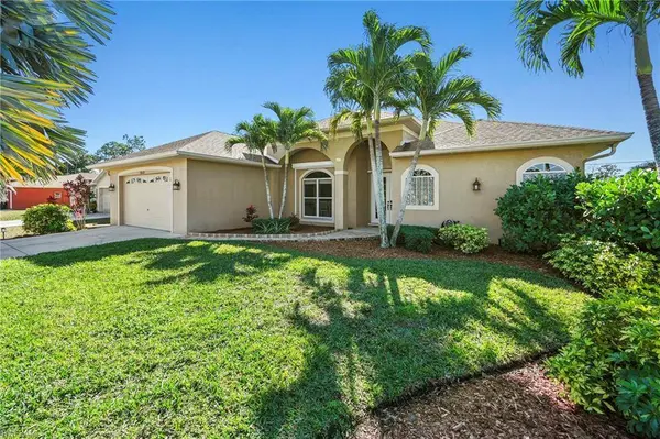 10630 Woodchuck LN, Bonita Springs, FL 34135