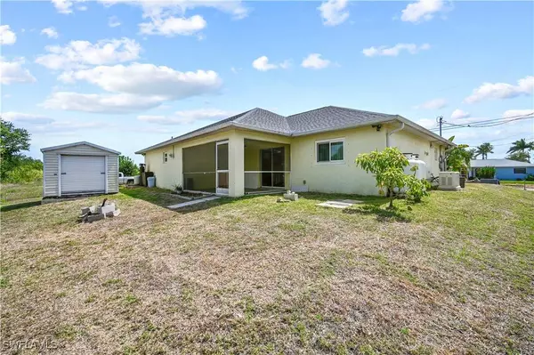 1214 NE 14th AVE, Cape Coral, FL 33909