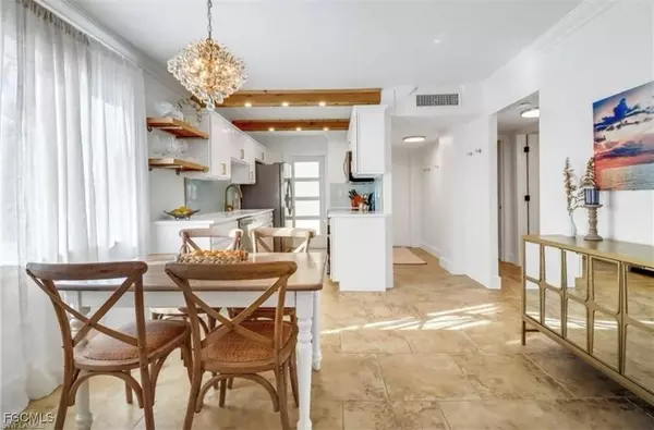 1300 Gulf Shore BLVD N #103, Naples, FL 34102