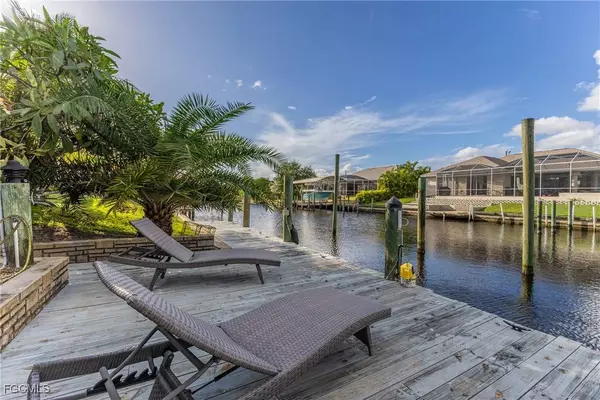 2003 SE 26th TER, Cape Coral, FL 33904