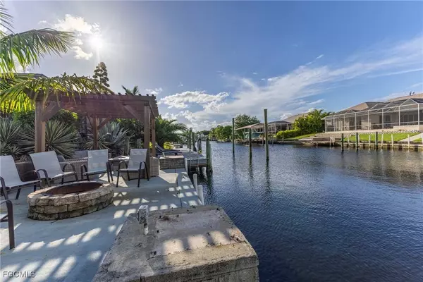 2003 SE 26th TER, Cape Coral, FL 33904