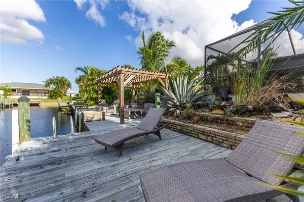 2003 SE 26th TER, Cape Coral, FL 33904