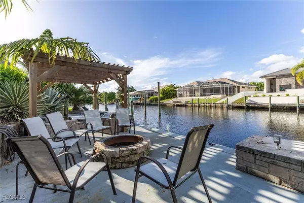 2003 SE 26th TER, Cape Coral, FL 33904