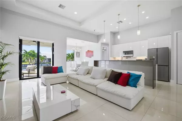 1308 SW 31st TER, Cape Coral, FL 33914