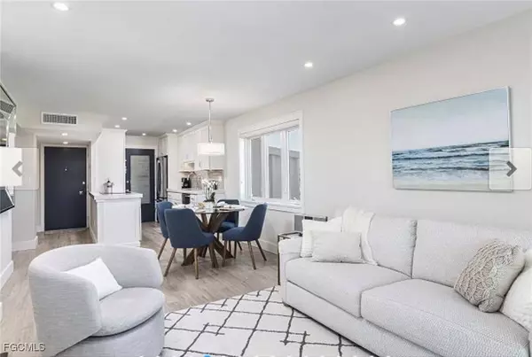 1300 Gulf Shore BLVD N #701, Naples, FL 34102