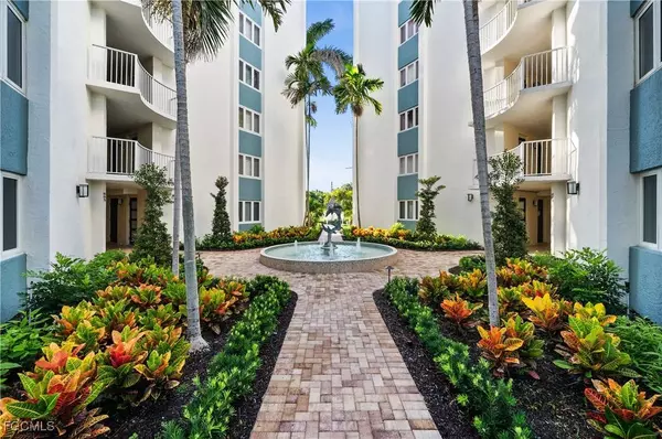 1300 Gulf Shore BLVD N #701, Naples, FL 34102