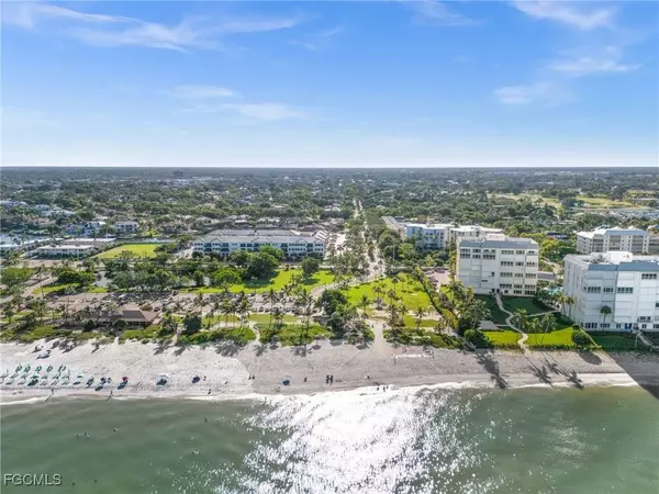 1300 Gulf Shore BLVD N #701, Naples, FL 34102