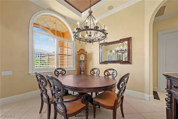 18150 Old Pelican Bay DR, Fort Myers Beach, FL 33931