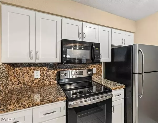 3419 Winkler AVE #509, Fort Myers, FL 33916