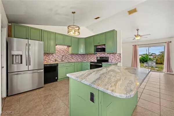 2948 SW 5th PL, Cape Coral, FL 33914